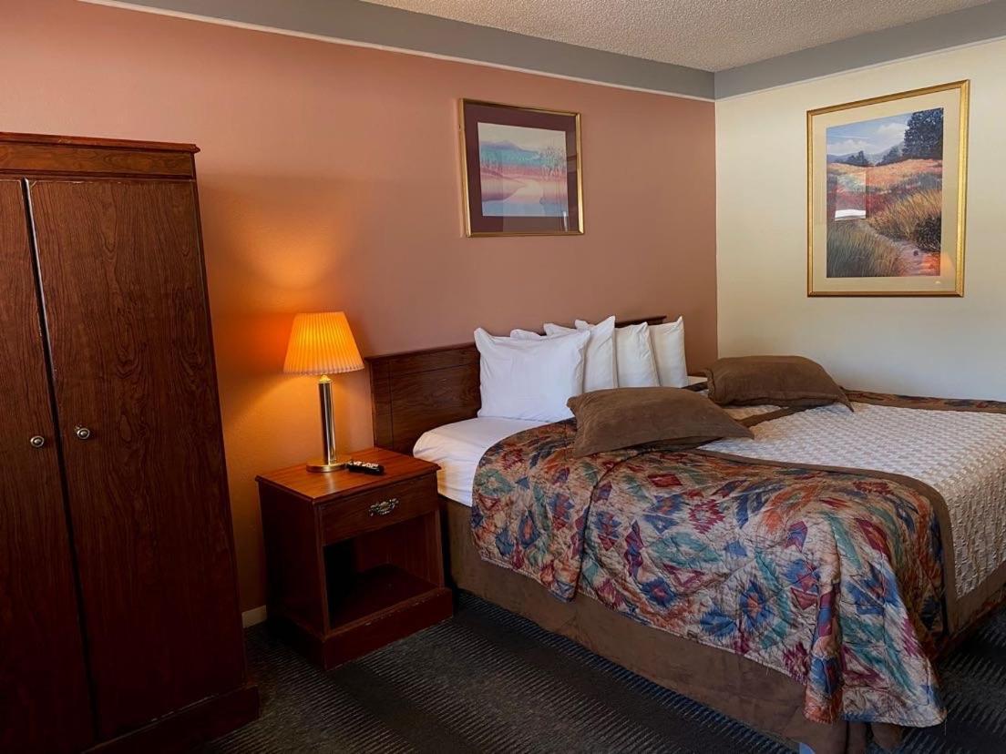 Value Lodge Inn Делта Екстериор снимка